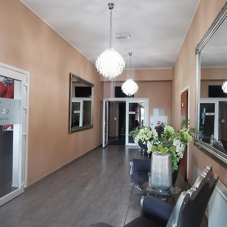 Rezydencja Rosato Mirkow Exteriér fotografie